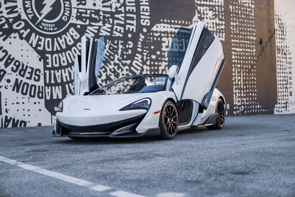 mclaren 600lt with wing doors open